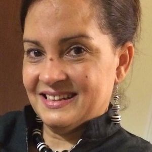 Meet your Posher, Iris